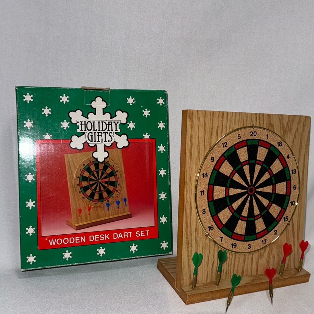 Small Wooden Desktop Dart Board Vintage Set with 6 Tiny Darts